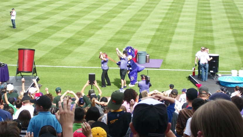 Dinger and Friends Launch Free T-Shirts Into the Crowd- © 2012 rockingroxfan