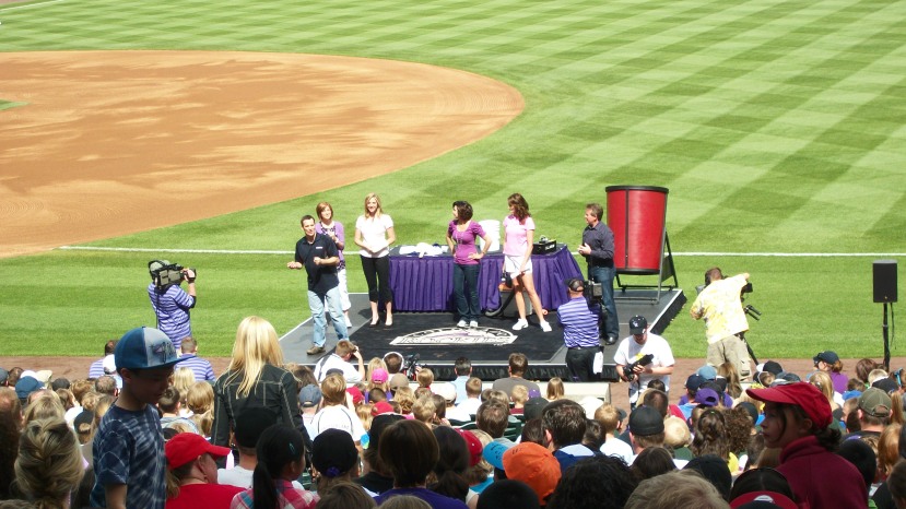 The 9 News Weather Team and Steve Spangler are Introduced on Stage- © 2012 rockingroxfan